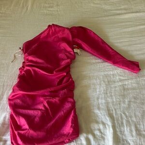 NWT Aritzia pink one shoulder dress